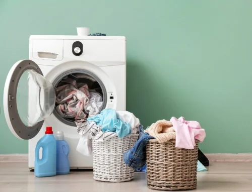 Những lý do không nên để quần áo trong máy giặt qua đêm